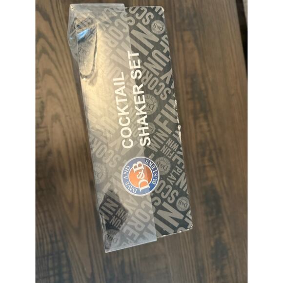 D&B Dave & Buster’s Cocktail Shaker Set – Shaker, Strainer & Jigger - Picture 7 of 10